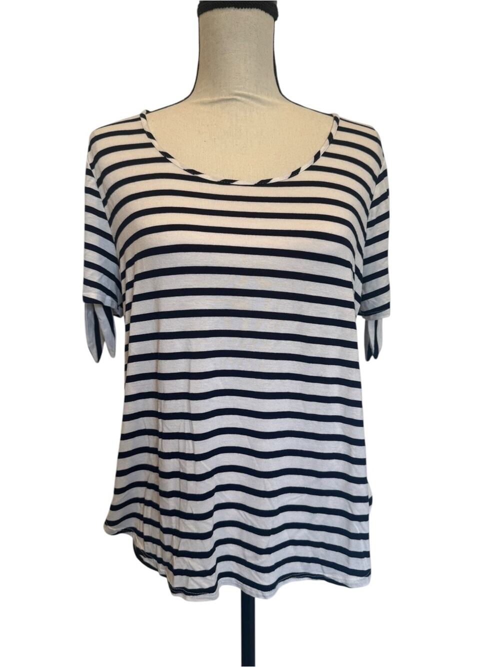 Green Envelope LA Striped Scoop Neck Short Sleeve Top - White/Navy Size XL